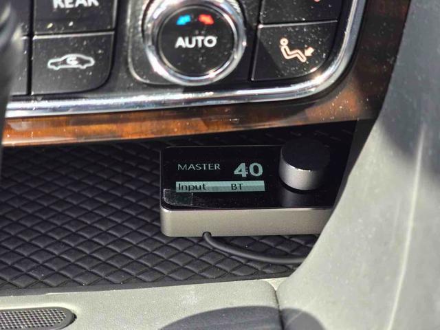 フライングスパー V8 フル後期仕様・ロワリングキット車高ダウン・22インチ マンソリーホイール・コンチネンタルタイヤ・ロックフォード Bluetoothキット・スピーカー交換済み・コムテック360度ドラレコ(8枚目)