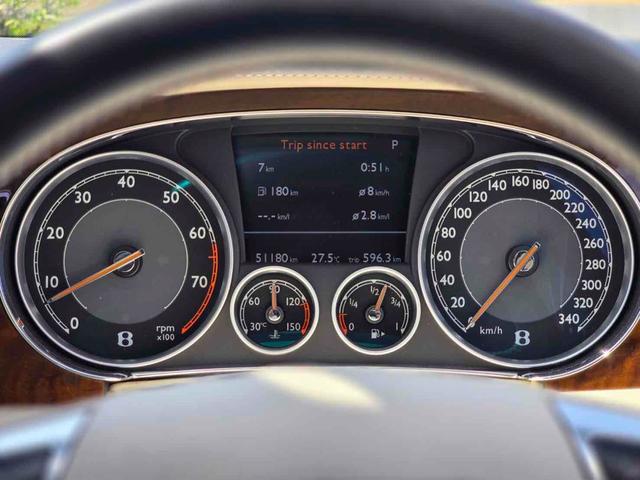 フライングスパー V8 フル後期仕様・ロワリングキット車高ダウン・22インチ マンソリーホイール・コンチネンタルタイヤ・ロックフォード Bluetoothキット・スピーカー交換済み・コムテック360度ドラレコ(47枚目)