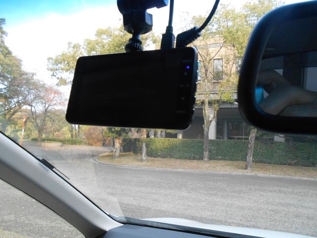 セレナ ライダーブラックラインＳ－ＨＶアドバンスドセーフティ　純正９インチナビ・地デジ・Ｂｌｕｅｔｏｏｔｈ・アラウンドビューモニター・ドラレコ前後・ＥＴＣ・禁煙車（14枚目）