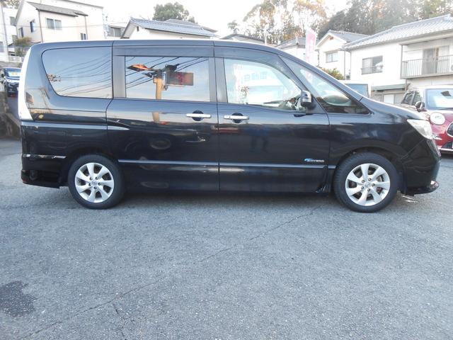 セレナ ハイウェイスター　Ｓ－ハイブリッド　両側パワースライド・純正ナビ・Ｂｌｕｅｔｏｏｔｈ・バックカメラ・ＥＴＣ・ＨＩＤ・スマーキー２個・禁煙車（13枚目）