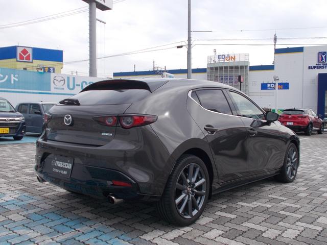 MAZDA3ファストバック 20Sバーガンディ セレクション マツダレーダークルーズコントロールMRCC バックカメラ BOSEサウンドシステム ETC車載器(8枚目)