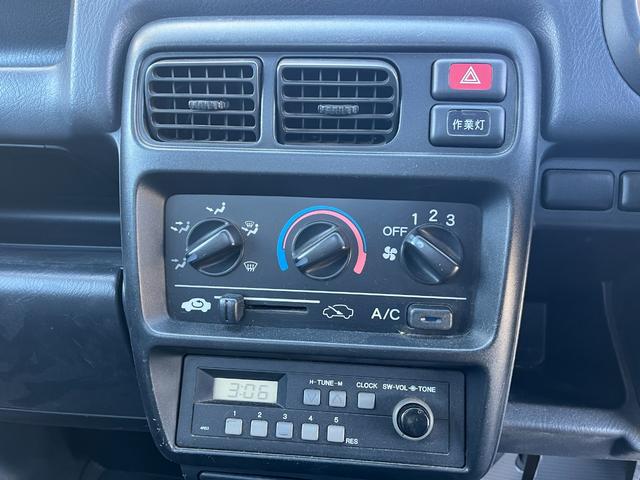 アクティトラック SDX 4WD 5速 エアコン パワステ エアバッグ(15枚目)