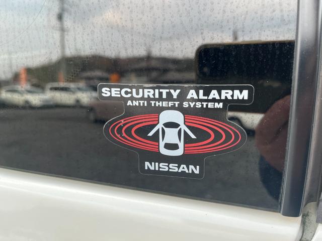 セレナ ハイウェイスター　Ｓ－ハイブリッド　Ｖセレクション　インテリキー　プッシュスタート　リア両側電動スライドドア　ナビ　ＴＶ　バックカメラ　ＥＴＣ　クルーズコントロール　後席モニター　ＡＢＳ　アルミ（30枚目）