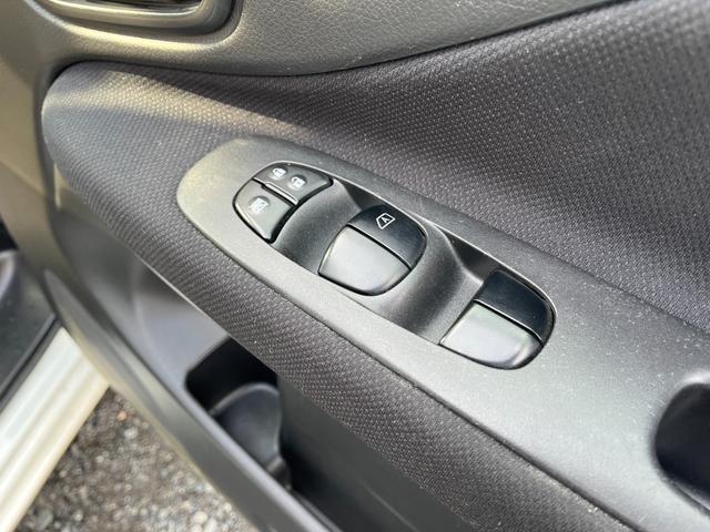 セレナ ハイウェイスター　Ｓ－ハイブリッド　Ｖセレクション　インテリキー　プッシュスタート　リア両側電動スライドドア　ナビ　ＴＶ　バックカメラ　ＥＴＣ　クルーズコントロール　後席モニター　ＡＢＳ　アルミ（31枚目）