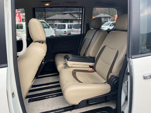 セレナ ハイウェイスター　Ｓ－ハイブリッド　Ｖセレクション　インテリキー　プッシュスタート　リア両側電動スライドドア　ナビ　ＴＶ　バックカメラ　ＥＴＣ　クルーズコントロール　後席モニター　ＡＢＳ　アルミ（36枚目）