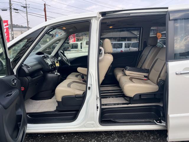 セレナ ハイウェイスター　Ｓ－ハイブリッド　Ｖセレクション　インテリキー　プッシュスタート　リア両側電動スライドドア　ナビ　ＴＶ　バックカメラ　ＥＴＣ　クルーズコントロール　後席モニター　ＡＢＳ　アルミ（38枚目）