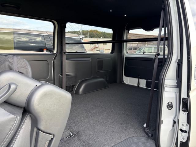 ハイエースバン スーパーGL ダークプライムII トヨタセフティーS モデリスタエアロ ディーゼルターボ パノラマカメラ デジタルインナーミラー 両側パワースライドドア モデリスタLEDカーゴライト ハーフレザーシート(26枚目)