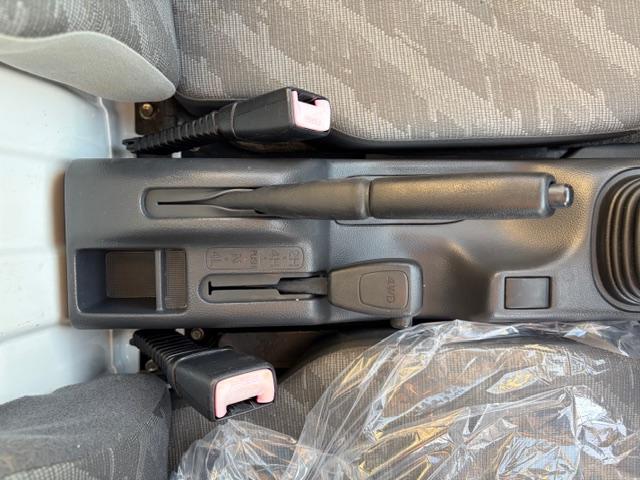 キャリイトラック KCエアコン・パワステ 4WD 5MT 3方開(13枚目)