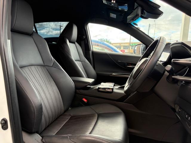 ハリアー Ｚ　４ＷＤ　パノラマカメラ　純正ナビ　ＪＢＬ　フルセグＴＶ　デジタルインナーミラー　パワーバックドア　トヨタセフティーＳ　ビルトインＥＴＣ２．０　ハーフレザーシート　純正ＡＷ　ワンオーナー（9枚目）