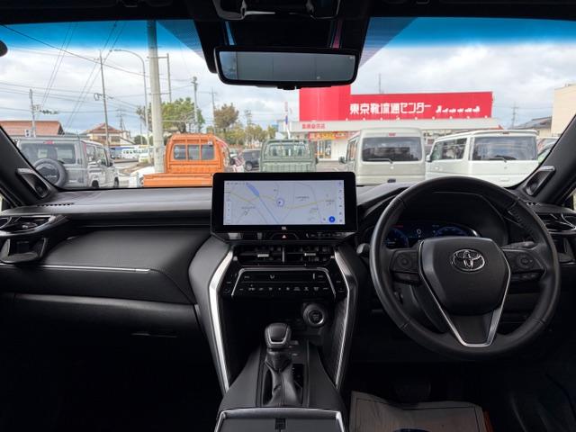 ハリアー Ｚ　４ＷＤ　パノラマカメラ　純正ナビ　ＪＢＬ　フルセグＴＶ　デジタルインナーミラー　パワーバックドア　トヨタセフティーＳ　ビルトインＥＴＣ２．０　ハーフレザーシート　純正ＡＷ　ワンオーナー（10枚目）