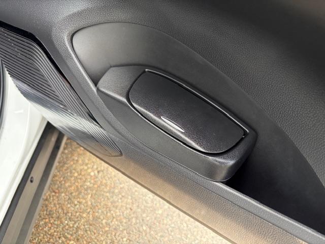 ハリアー Ｚ　４ＷＤ　パノラマカメラ　純正ナビ　ＪＢＬ　フルセグＴＶ　デジタルインナーミラー　パワーバックドア　トヨタセフティーＳ　ビルトインＥＴＣ２．０　ハーフレザーシート　純正ＡＷ　ワンオーナー（29枚目）