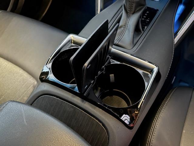 ハリアー Ｚ　４ＷＤ　パノラマカメラ　純正ナビ　ＪＢＬ　フルセグＴＶ　デジタルインナーミラー　パワーバックドア　トヨタセフティーＳ　ビルトインＥＴＣ２．０　ハーフレザーシート　純正ＡＷ　ワンオーナー（32枚目）