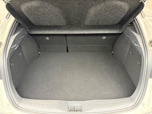 C-HR G モード ブルーノ トヨタセフティーS モデリスタエアロ 純正ナビ フルセグ フロントカメラ バックカメラ BSM ハーフレザーシート シーケンシャルLEDライト 純正18インチホイール(7枚目)