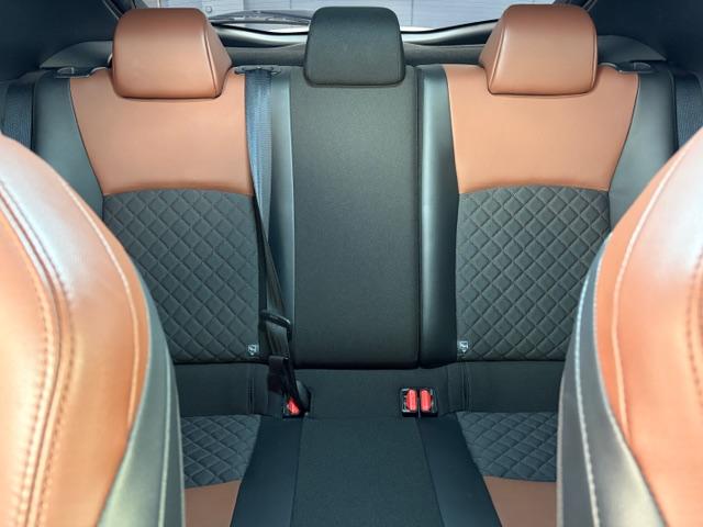 C-HR G モード ブルーノ トヨタセフティーS モデリスタエアロ 純正ナビ フルセグ フロントカメラ バックカメラ BSM ハーフレザーシート シーケンシャルLEDライト 純正18インチホイール(18枚目)