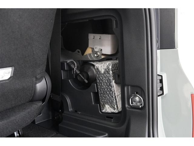 シエンタ ハイブリッドＺ　Ｂカメラ　３列シート　カーテンエアバック　ＡＣ１００Ｖ　ＡＢＳ　エアバッグ　キーレス　ＬＥＤライト　フルセグテレビ　寒冷地仕様車　オートクルーズコントロール　ミュージックプレイヤー接続可　ナビＴＶ（24枚目）