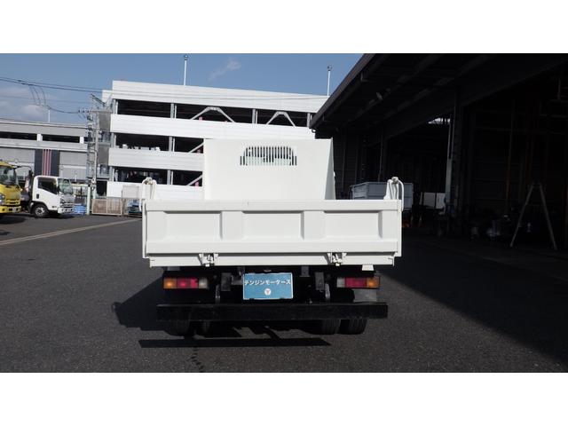 キャンター 1.85t 4WD ダンプ 全低床 デュオニックAT(3枚目)