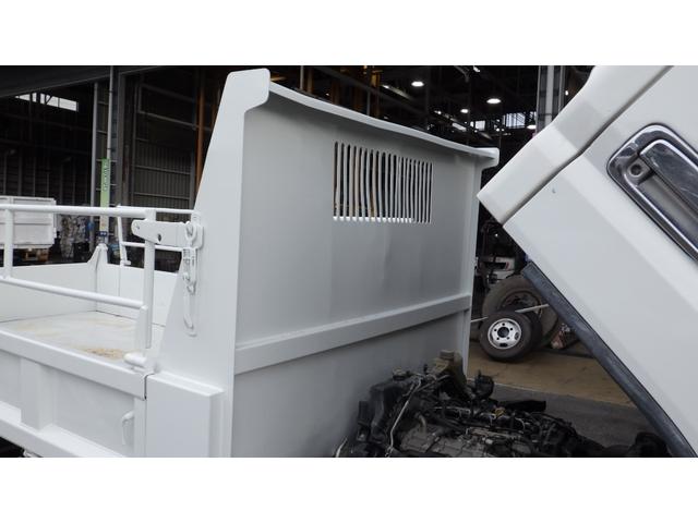 キャンター 3t ダンプ 全低床 メッキパーツ コボレン枠付 5速MT(36枚目)
