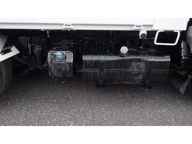 キャンター 3t ダンプ 全低床 メッキパーツ コボレン枠付 5速MT(51枚目)