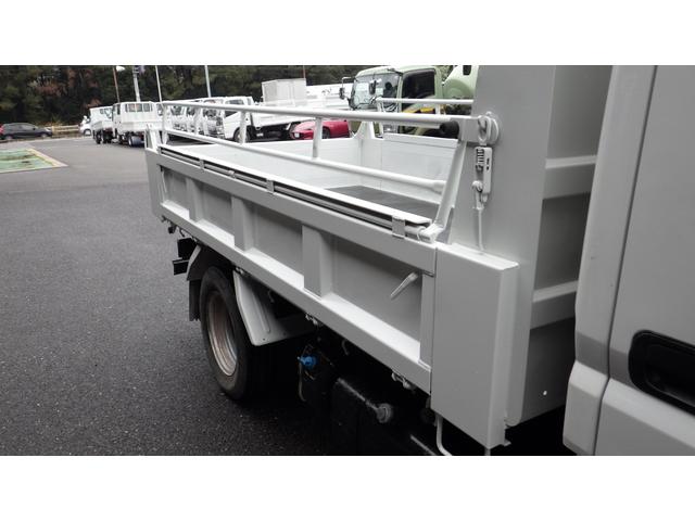 キャンター 3t ダンプ 全低床 コボレン枠付 5速マニュアル ETC(29枚目)