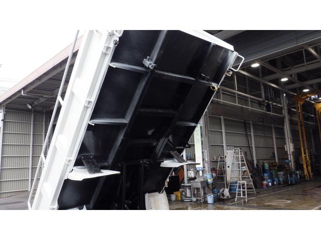 キャンター 　３ｔ　ダンプ　全低床　コボレン枠付　マニュアル５速（47枚目）