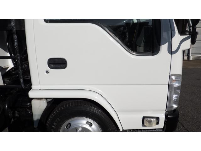 エルフトラック 3t 新明和製アームロール 4立米コンテナ付 予備検付(〜8年1月16日) マニュアル6速 ETC(24枚目)