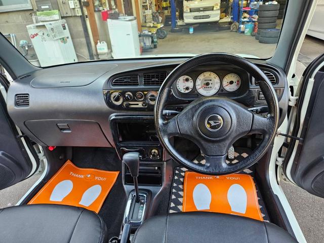 ミラジーノ ミニライトスペシャル　タイミングベルト＆ウォーターポンプ交換　新品ブラック革調シートカバー　新品国産タイヤ４本交換　ミニライトアルミ　ヘッドライトバイザー　フォグ　キーレス　フル装備　走行６８５００キロ　ルームクリーニング（11枚目）