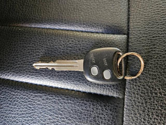 ミラジーノ ミニライトスペシャル　後期型　走行距離３１０００キロ　タイミングベルト＆ウォーターポンプ交換　純正レザー調黒シート　フォグ　Ｆリップ付　黒１４インチアルミ　国産タイヤ４本交換　ウッド調パネル　ウッドコンビハンドル　キーレス（19枚目）