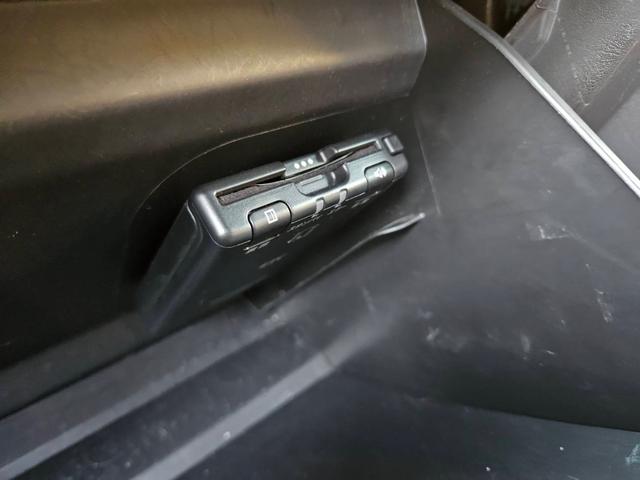 ミラジーノ ジーノターボ　色替グレー塗装済　ターボ　４ＷＤ　５速ミッション　タイミングベルト交換済　ブラウン革調シートカバー　ＣＤ　ＥＴＣ　ヘッドライトバイザー　ミニライトアルミ　フォグ　ウッドコンビハンドル　ウッド調パネル（20枚目）