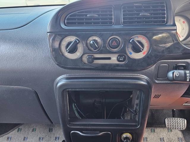 ミラジーノ ジーノ 色替イエロー&ルーフホワイトツートン タイミングベルト・ウォーターポンプ交換 国産新品タイヤ付 ホワイト13アルミ 走行56000キロ キーレス ウッドコンビハンドル オートマ フル装備(13枚目)