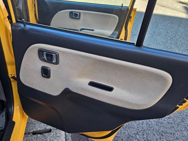 ミラジーノ ジーノ 色替イエロー&ルーフホワイトツートン タイミングベルト・ウォーターポンプ交換 国産新品タイヤ付 ホワイト13アルミ 走行56000キロ キーレス ウッドコンビハンドル オートマ フル装備(36枚目)