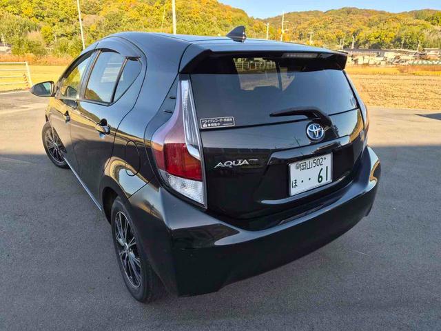 アクア Ｇブラックソフトレザーセレクション　ドライブレコーダー　ＴＶ　オートクルーズコントロール　衝突被害軽減システム　アルミホイール　スマートキー　ＣＶＴ　盗難防止システム　衝突安全ボディ　ＡＢＳ　ＥＳＣ　エアコン　パワーステアリング（17枚目）