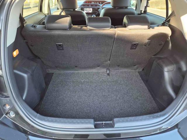 アクア Ｇブラックソフトレザーセレクション　ドライブレコーダー　ＴＶ　オートクルーズコントロール　衝突被害軽減システム　アルミホイール　スマートキー　ＣＶＴ　盗難防止システム　衝突安全ボディ　ＡＢＳ　ＥＳＣ　エアコン　パワーステアリング（26枚目）