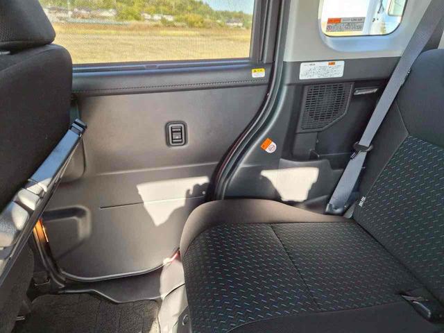 ルーミー カスタムG-T ドライブレコーダー TV 両側スライドドア クリアランスソナー オートクルーズコントロール 衝突被害軽減システム アルミホイール オートライト LEDヘッドランプ スマートキー シートヒーター(11枚目)