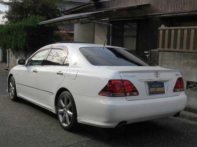 クラウン アスリート　６０ｔｈスペシャルエディション　黒革シート　サンルーフ　スマートキー　ＥＴＣ　ＨＤＤナビ　バックカメラ　スカッフイルミネーション（6枚目）