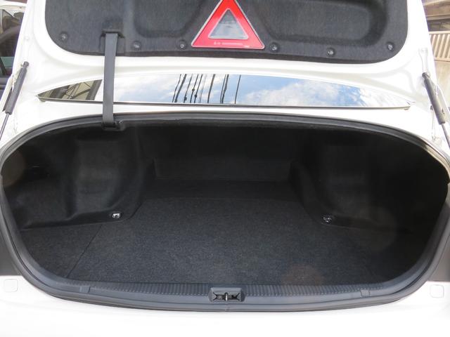 クラウン アスリート　６０ｔｈスペシャルエディション　黒革シート　サンルーフ　スマートキー　ＥＴＣ　ＨＤＤナビ　バックカメラ　スカッフイルミネーション（22枚目）