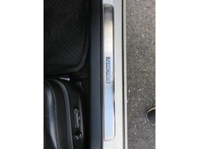クラウン アスリート　６０ｔｈスペシャルエディション　黒革シート　サンルーフ　スマートキー　ＥＴＣ　ＨＤＤナビ　バックカメラ　スカッフイルミネーション（23枚目）