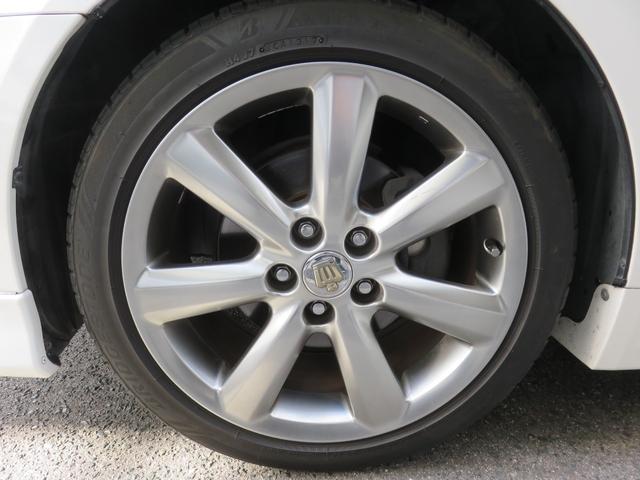 クラウン アスリート　６０ｔｈスペシャルエディション　黒革シート　サンルーフ　スマートキー　ＥＴＣ　ＨＤＤナビ　バックカメラ　スカッフイルミネーション（27枚目）