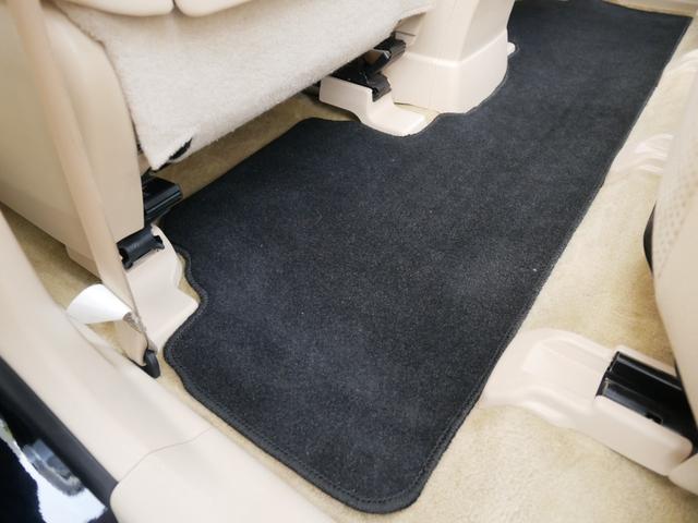 ＲＸ ＲＸ２７０　後期モデル　スピンドルグリル　メーカーオプション＝エアロバンパー　１９インチアルミホイール　パワーバックドア　左サイドカメラ＆バックカメラ　Ｂｌｕｅｔｏｏｔｈ対応ナビ　ビルトインＥＴＣ（57枚目）