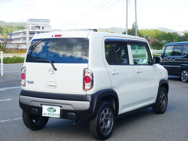 バンパーの黒い樹脂部分は無塗装で色褪せし易い部位ですが、しっかりと黒光りしております。樹脂部分専用の保護剤を塗布しており劣化しにくくなっております。