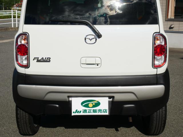 リアワイパー搭載車です。　あまり使用しないと言われる方も多いですが、雨の日の後方視界の確保や後部ドラレコを装着されている方はワイパーを作動させる事で雨の日もキレイな映像で録画が可能です。