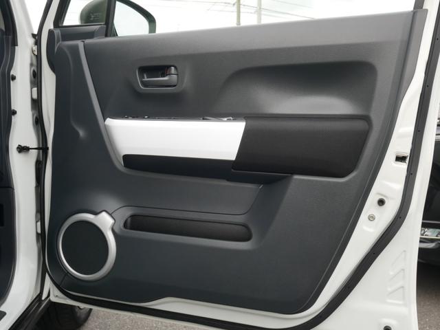 運転席パワーウインドスイッチ部です。　スイッチの作動は全て確認済みです。　不具合個所は一切ありませんのでご安心ください。