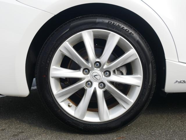 ＩＳ ＩＳ３００ｈ　バージョンＬ　メーカーＯＰ・プリクラッシュセーフティー＆レーダークルーズ＆オートハイビーム＆レーンデパーチャーアラート搭載　本革＆エアシート　電動リアシェード　　カードキー＆スマートキー２個　Ｂｌｕ－ｒａｙ　禁煙車（79枚目）