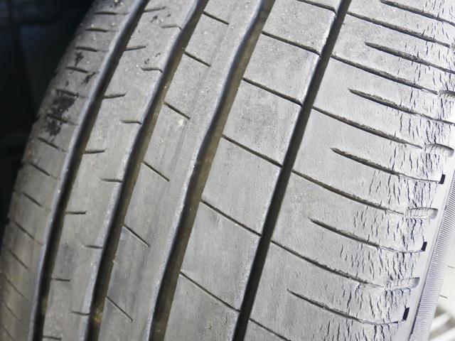 ＩＳ ＩＳ３００ｈ　バージョンＬ　メーカーＯＰ・プリクラッシュセーフティー＆レーダークルーズ＆オートハイビーム＆レーンデパーチャーアラート搭載　本革＆エアシート　電動リアシェード　　カードキー＆スマートキー２個　Ｂｌｕ－ｒａｙ　禁煙車（80枚目）