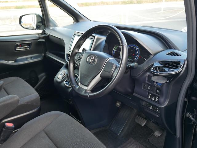 ノア ハイブリッドG 純正オプションエアロ 大画面ナビ トヨタ純正後席フリップダウンモニタ 両側パワースライド ステアリング連動バックカメラ 左右シートヒーター スマートキー2個付属 ビルトインETC クルーズコントロール(44枚目)