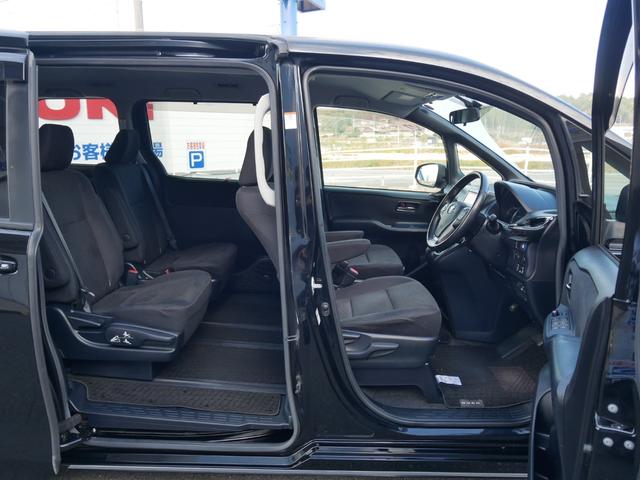 ノア ハイブリッドG 純正オプションエアロ 大画面ナビ トヨタ純正後席フリップダウンモニタ 両側パワースライド ステアリング連動バックカメラ 左右シートヒーター スマートキー2個付属 ビルトインETC クルーズコントロール(51枚目)