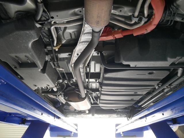 ノア ハイブリッドG 純正オプションエアロ 大画面ナビ トヨタ純正後席フリップダウンモニタ 両側パワースライド ステアリング連動バックカメラ 左右シートヒーター スマートキー2個付属 ビルトインETC クルーズコントロール(75枚目)