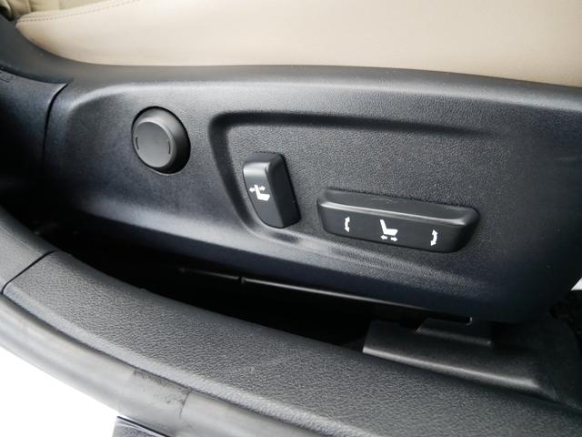 ＩＳ ＩＳ３００ｈ　バージョンＬ　中期型最上級モデルＶＥＲ－Ｌ　プリクラッシュセーフティー　レーダークルーズ　クリアランスソナー　レーンデパーチャーアラート　オートハイビーム　ブラインドスポットモニタ　３眼ＬＥＤライト　本革シート（49枚目）