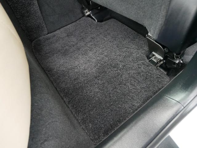 ＩＳ ＩＳ３００ｈ　バージョンＬ　中期型最上級モデルＶＥＲ－Ｌ　プリクラッシュセーフティー　レーダークルーズ　クリアランスソナー　レーンデパーチャーアラート　オートハイビーム　ブラインドスポットモニタ　３眼ＬＥＤライト　本革シート（55枚目）