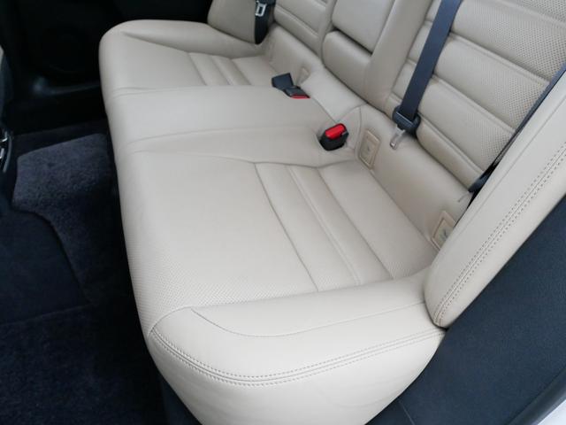 ＩＳ ＩＳ３００ｈ　バージョンＬ　中期型最上級モデルＶＥＲ－Ｌ　プリクラッシュセーフティー　レーダークルーズ　クリアランスソナー　レーンデパーチャーアラート　オートハイビーム　ブラインドスポットモニタ　３眼ＬＥＤライト　本革シート（58枚目）