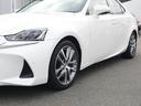 ＩＳ２００ｔ　バージョンＬ　中期型最上級モデルＶＥＲ－Ｌ　プリクラッシュセーフティ　レーダークルーズ　クリアランスソナー　レーンデパーチャーアラート　オートハイビーム　純正エンジンスターター　３眼ＬＥＤライト　本革シート　ターボ（38枚目）